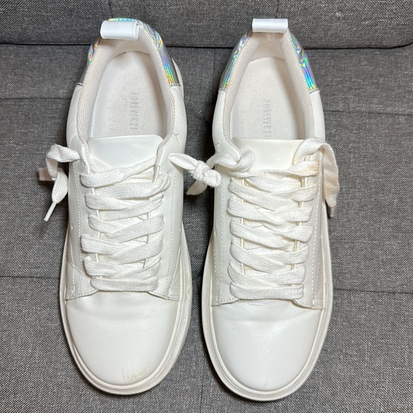 Forever 21 White sneakers - Picture 2 of 5